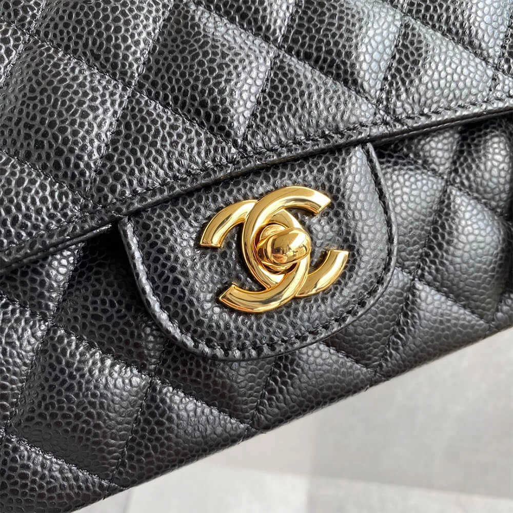 SmoothTexture CHANEL  11.12 Handbag 1335