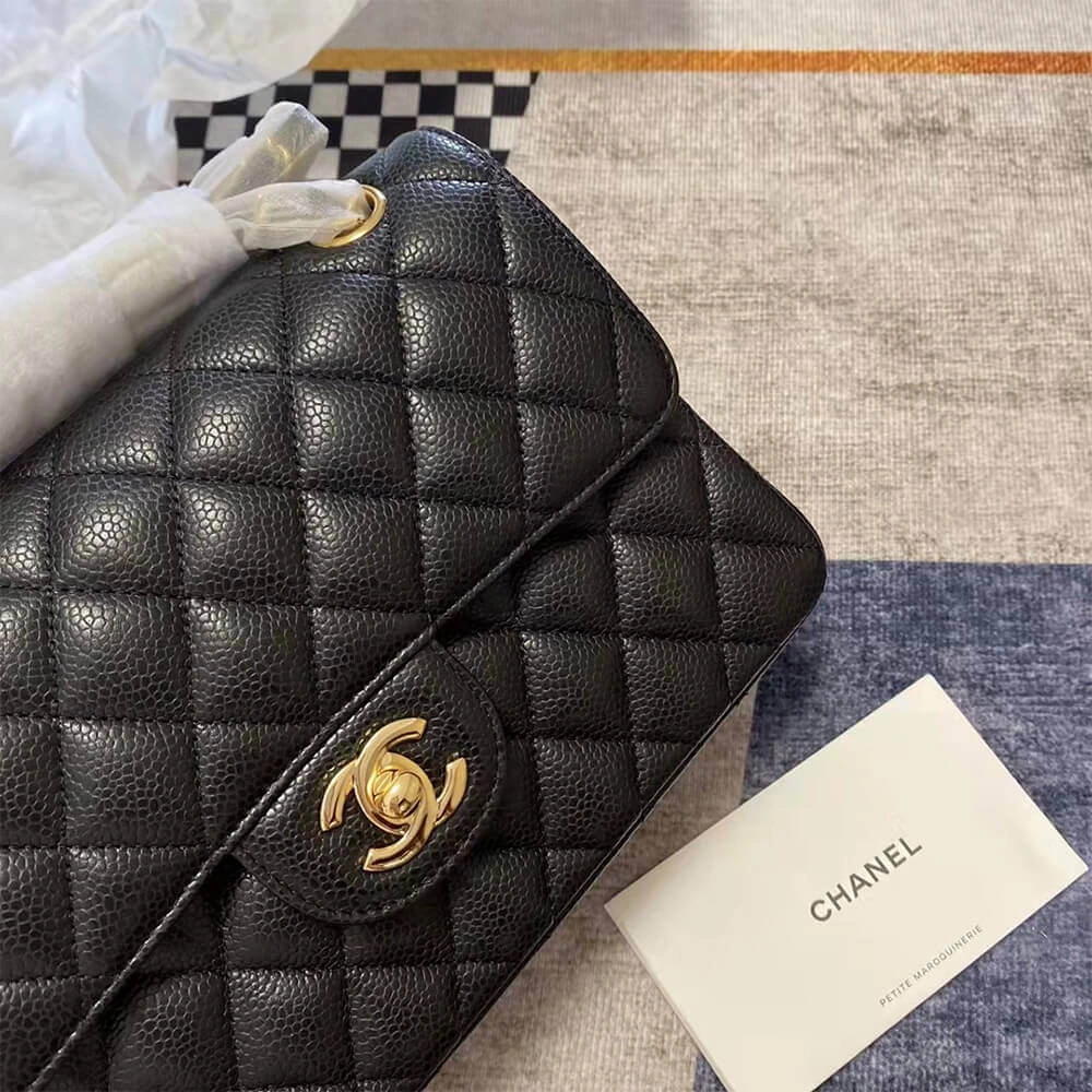 Bold CHANEL  Flap Handbag 1696