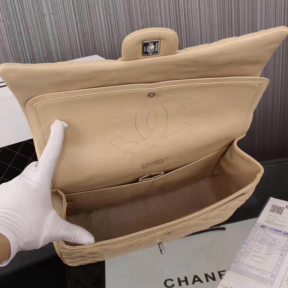 Timeless CHANEL  Maxi Handbag 1626