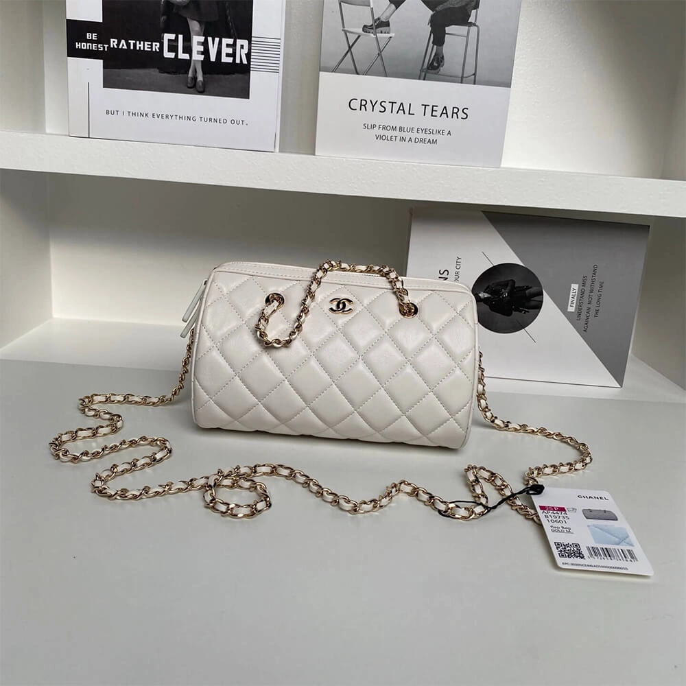 CHANEL Clutch with Chain(HIGH-END GRADE) Seasonal 1594