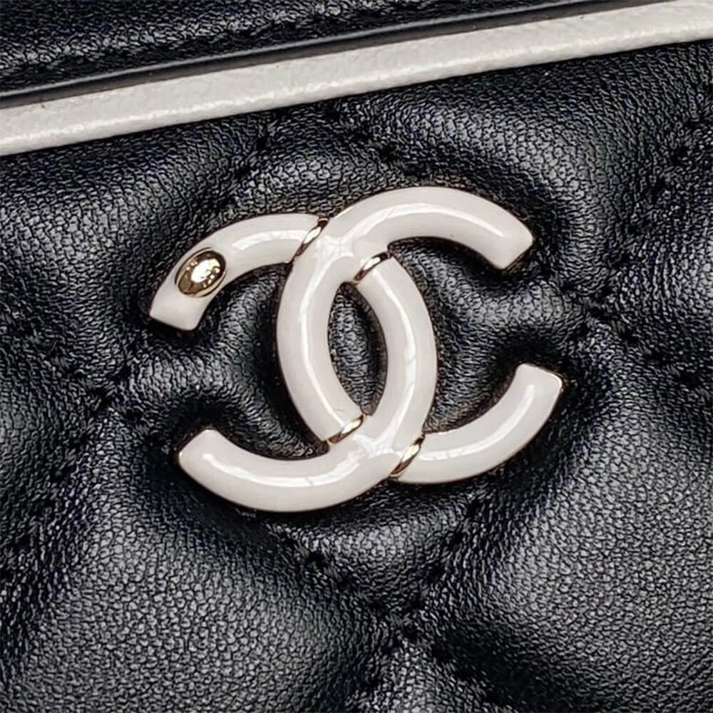 ZipUp CHANEL Clutch with Chain(HIGH-END GRADE) 1604