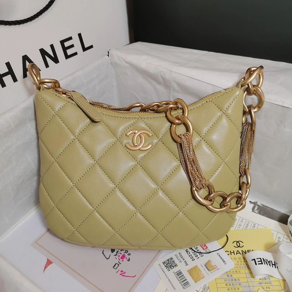 Sustainable CHANEL HOBO HANDBAG 1465