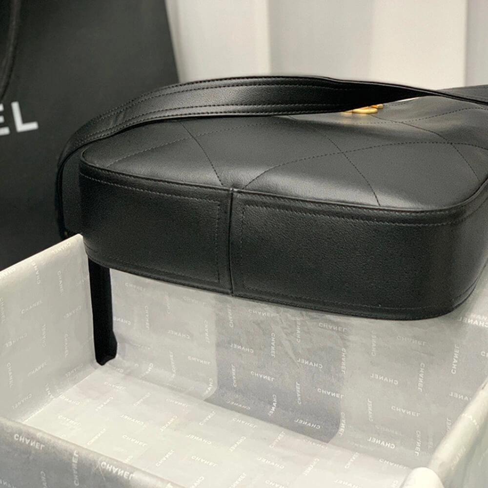CHANEL HOBO HANDBAG Classic 1709