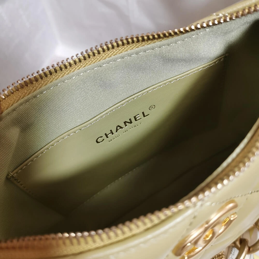 Sustainable CHANEL HOBO HANDBAG 1465