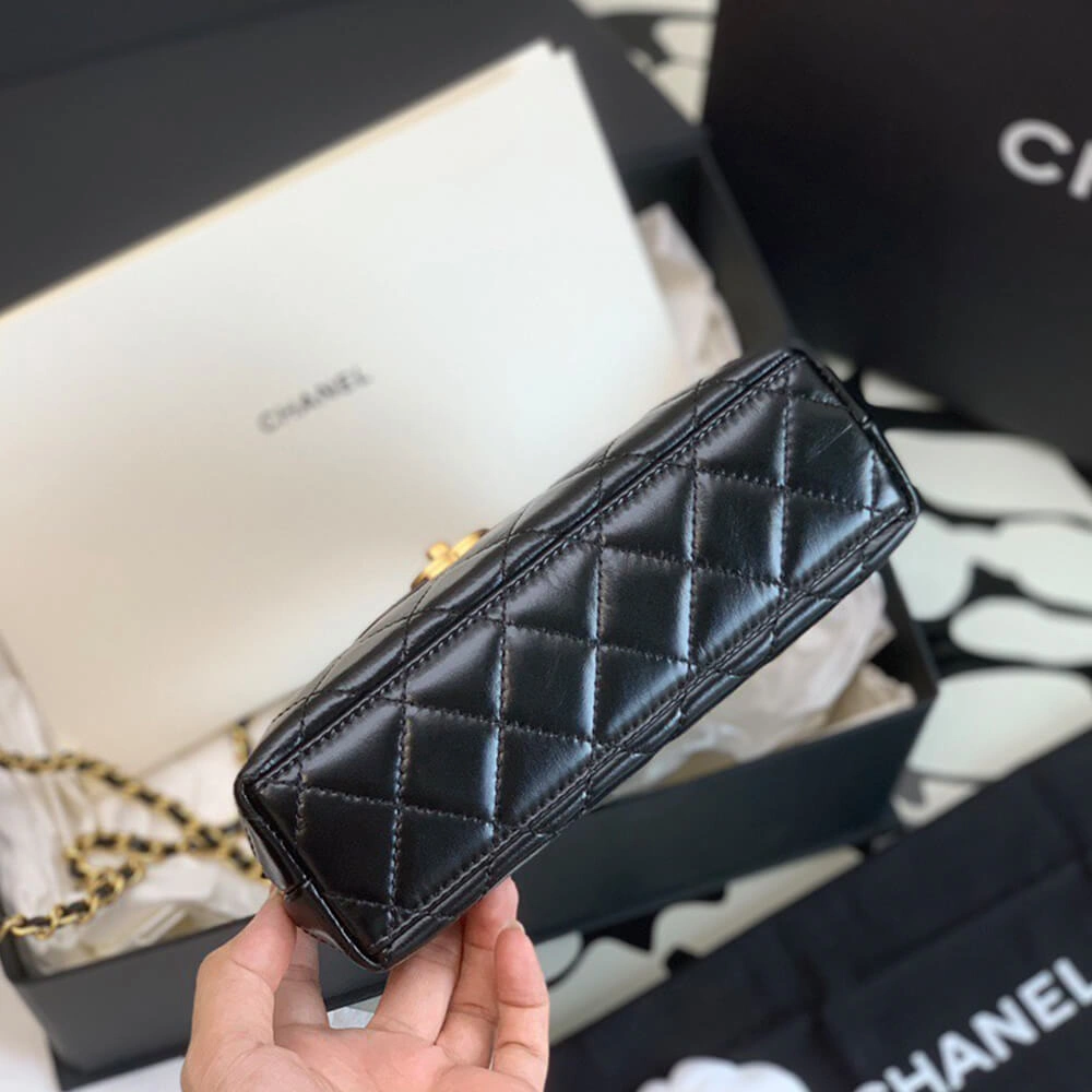 Stylish CHANEL KELLY BAG 1284