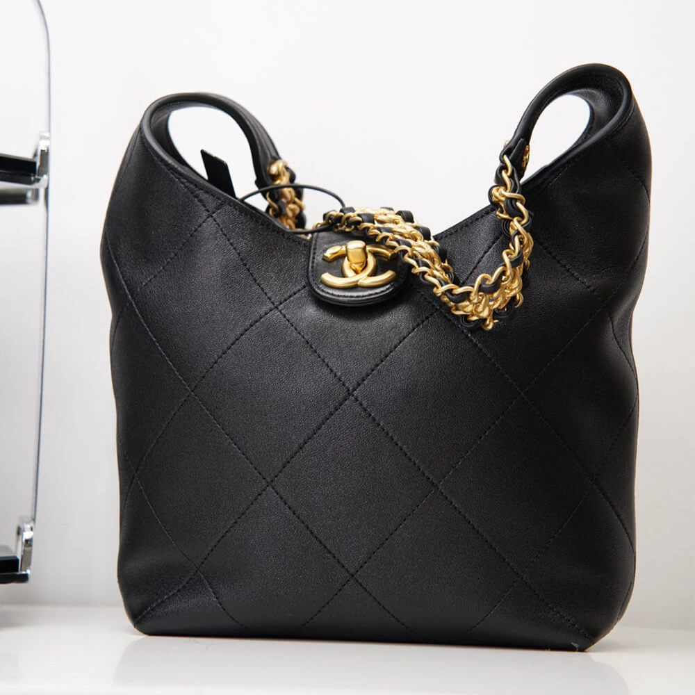 CHANEL Large Hobo Bag(HIGH-END GRADE) Sophisticated 1586
