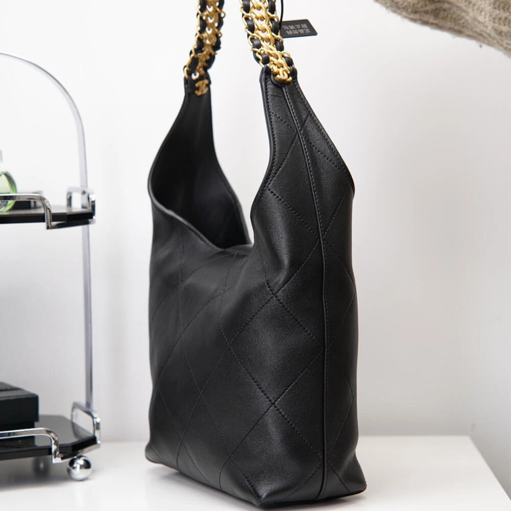 CHANEL Large Hobo Bag(HIGH-END GRADE) Sophisticated 1586