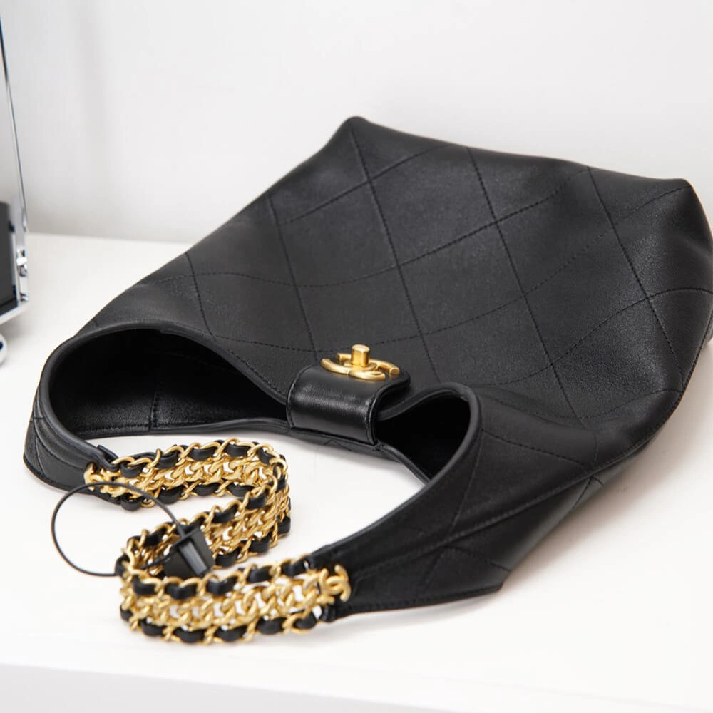CHANEL Large Hobo Bag(HIGH-END GRADE) Sophisticated 1586