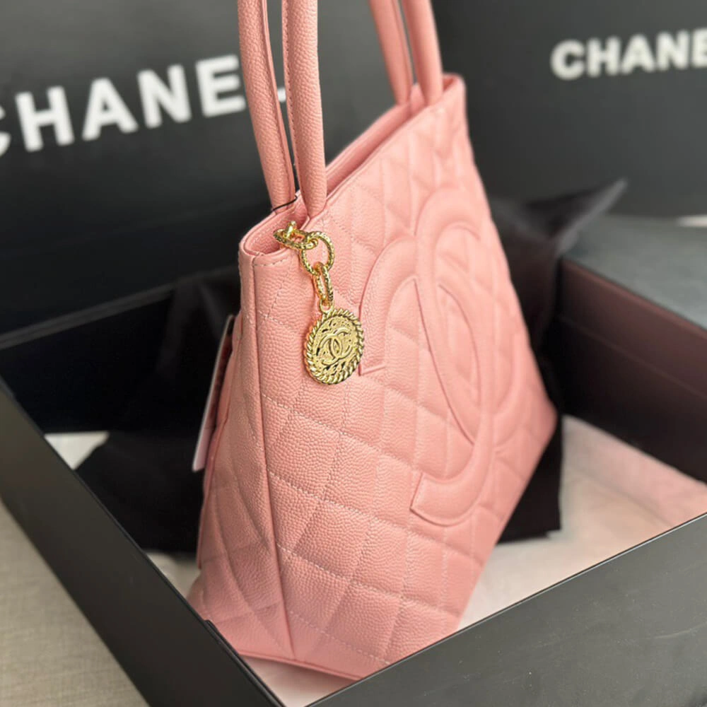 Functional CHANEL Medallion Tote Bag 1427