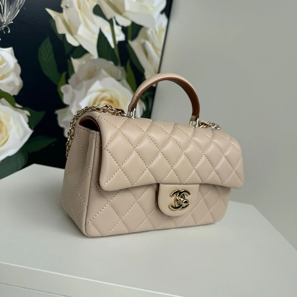 CHANEL Mini  Handbag With Top Handle RelaxedFit 1377
