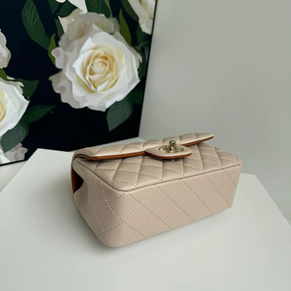 CHANEL Mini  Handbag With Top Handle RelaxedFit 1377