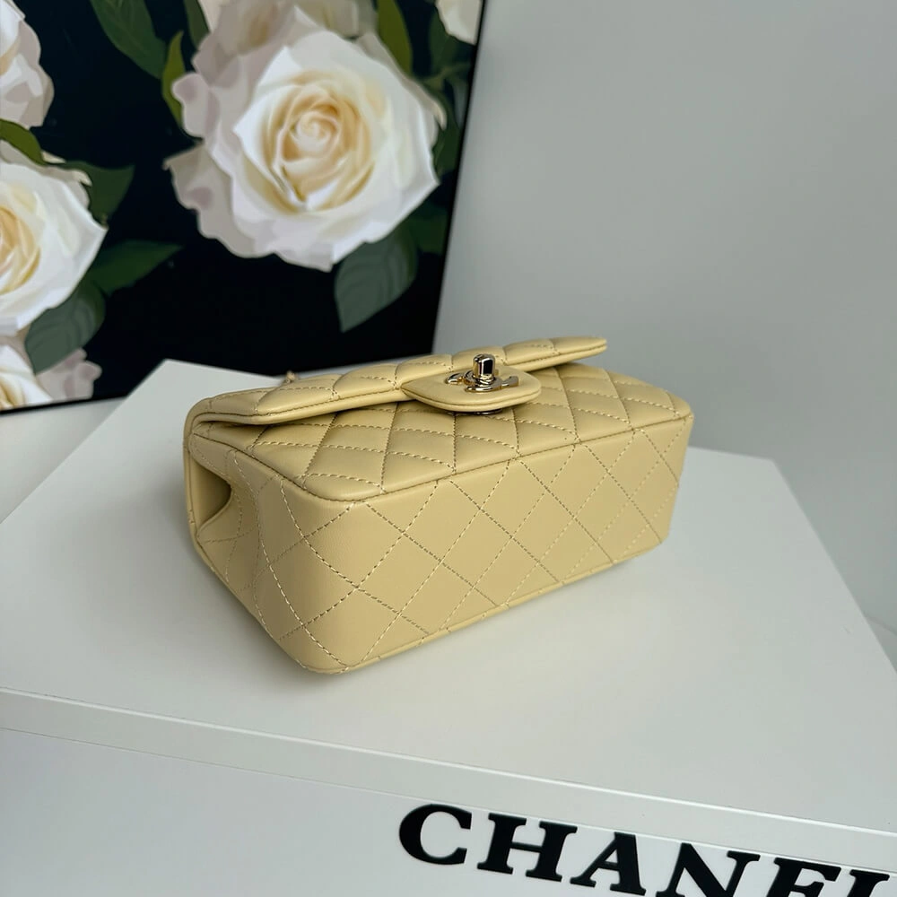 CHANEL Mini  Handbag With Top Handle FreshLook 1379