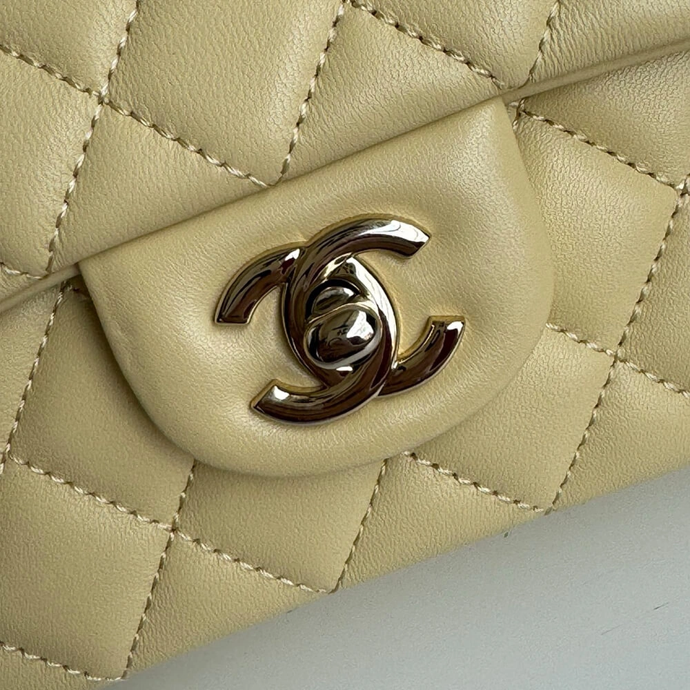CHANEL Mini  Handbag With Top Handle FreshLook 1379