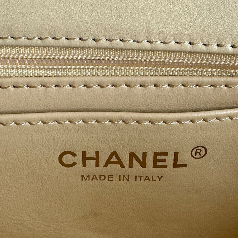 CHANEL Mini  Handbag With Top Handle FreshLook 1379