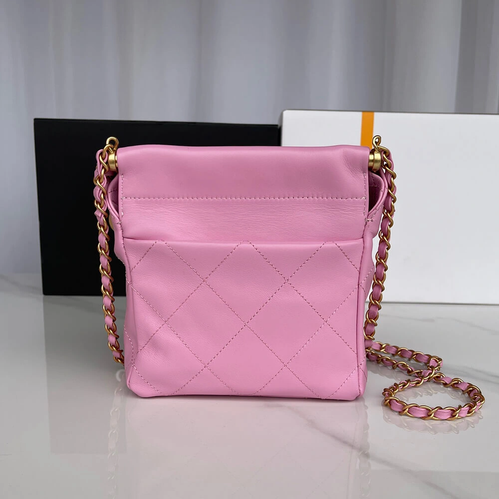 Minimalist CHANEL SMALL BUCKET BAG 1322