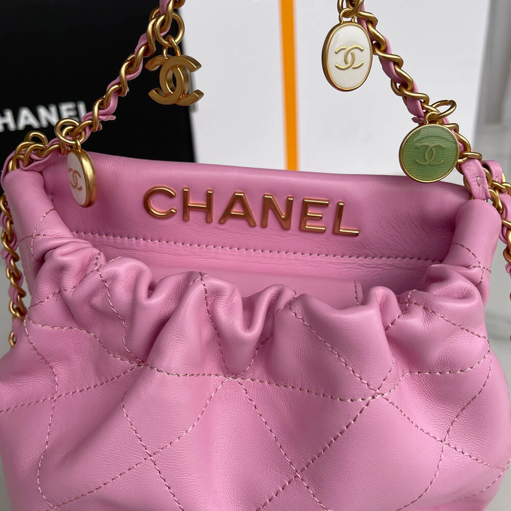 Minimalist CHANEL SMALL BUCKET BAG 1322