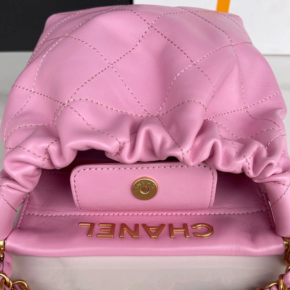 Minimalist CHANEL SMALL BUCKET BAG 1322