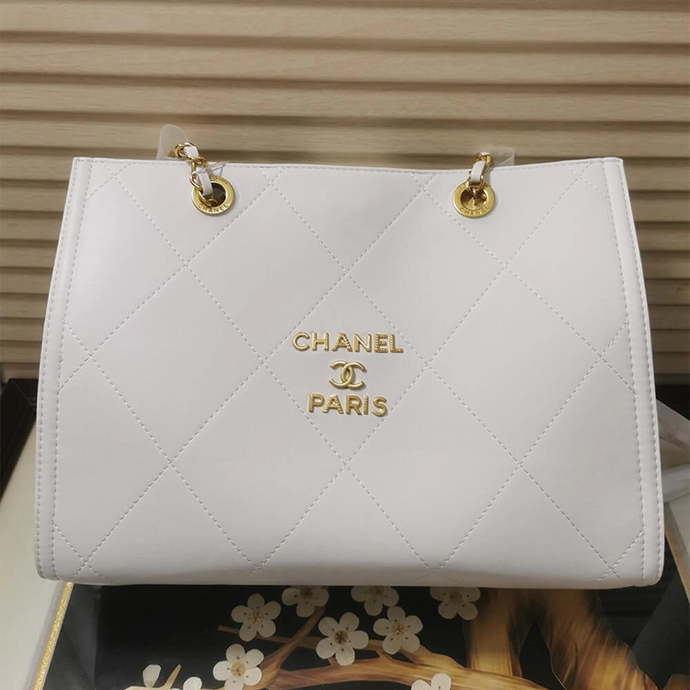 CHANEL SMALL SHOPPING BAG FreshLook 1643