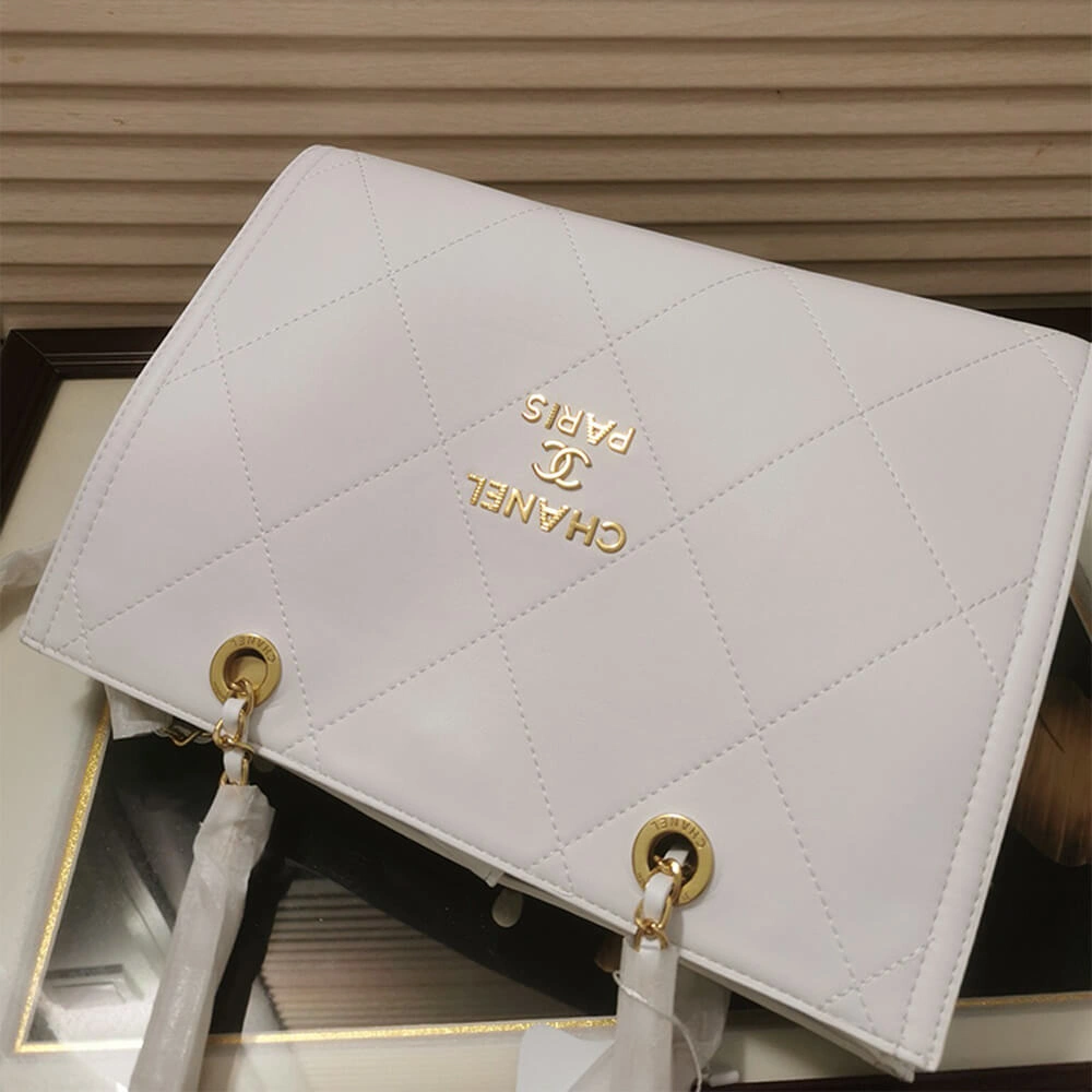 CHANEL SMALL SHOPPING BAG FreshLook 1643