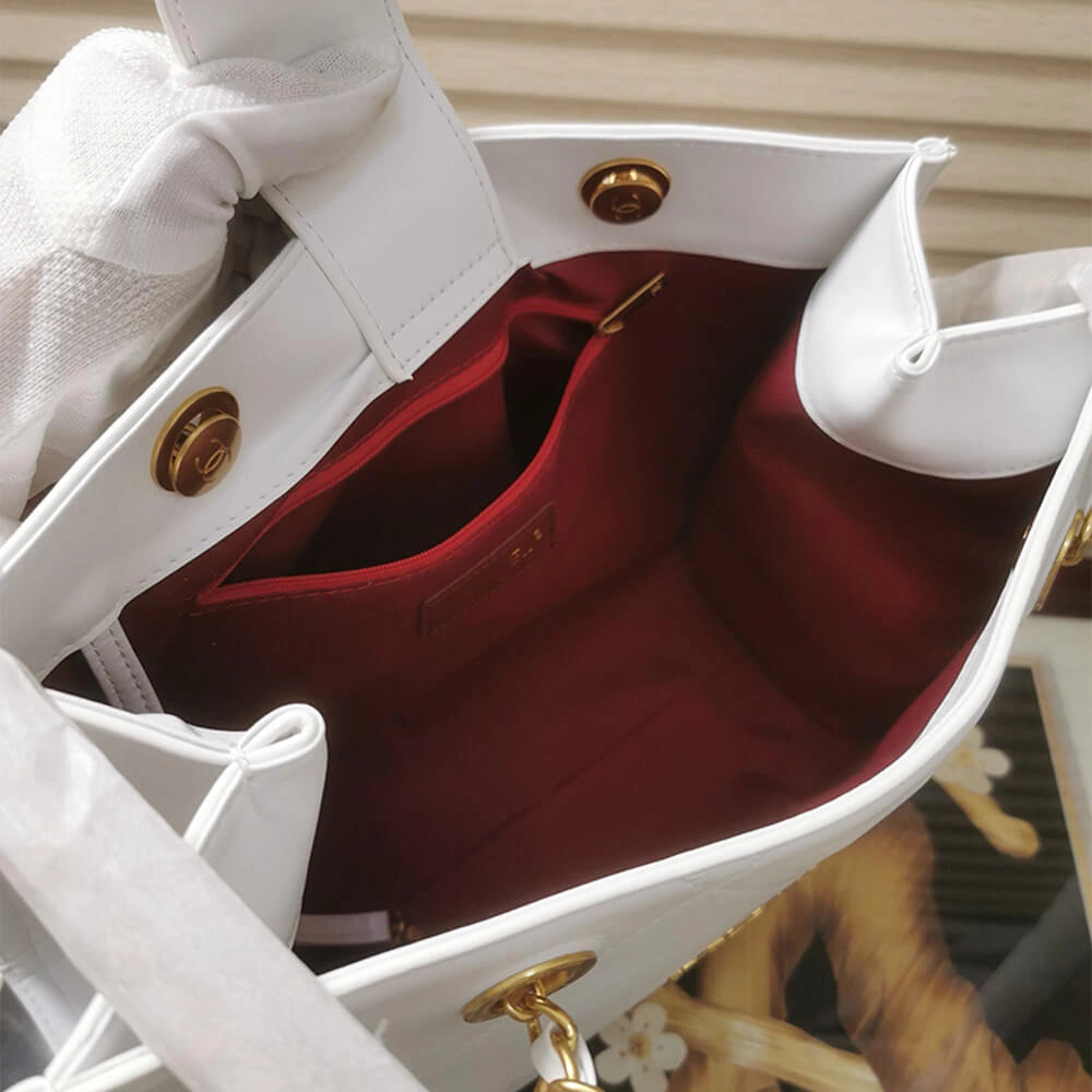 CHANEL SMALL SHOPPING BAG FreshLook 1643