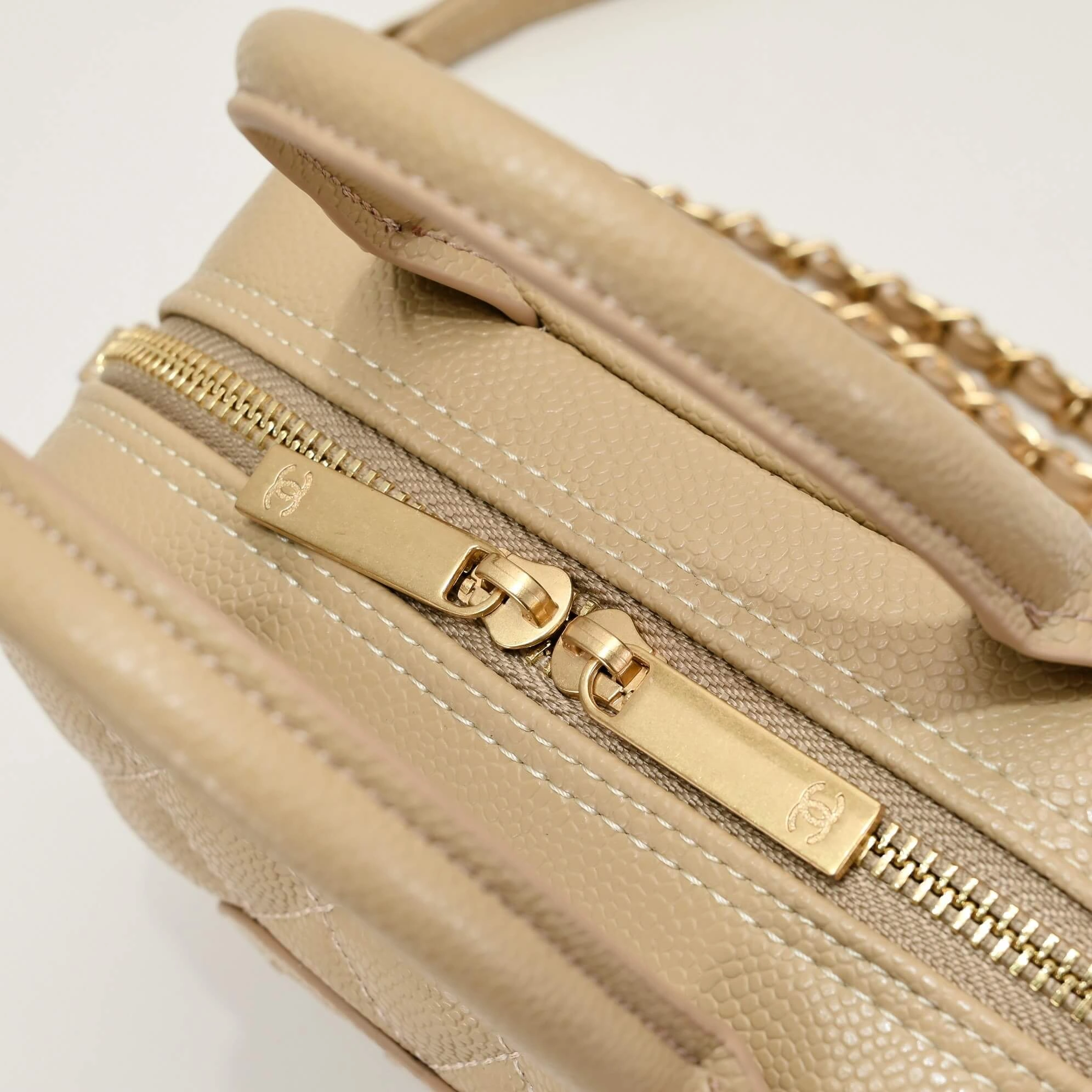 Breathable CHANEL Small Vintage Boston Bag 1481