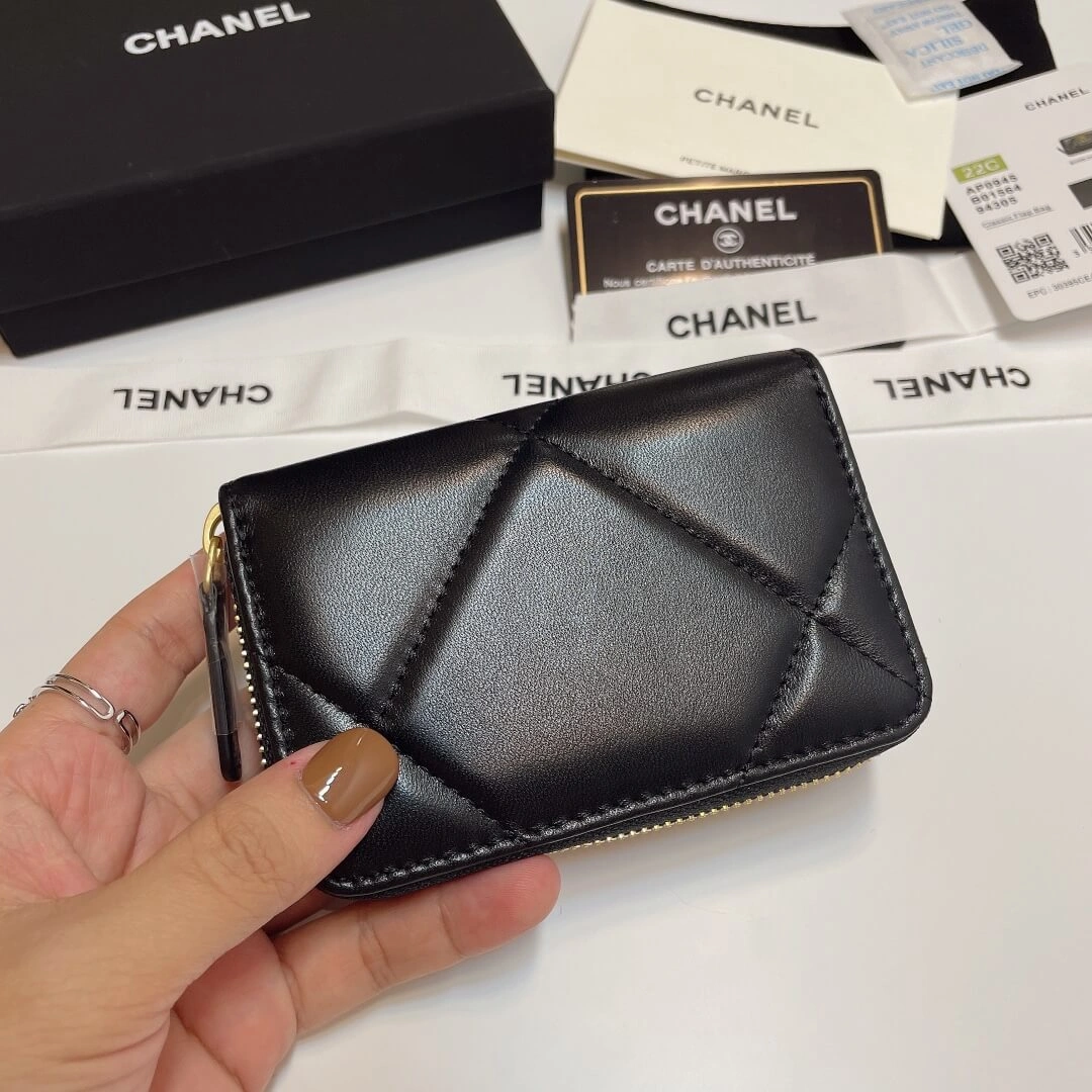 FashionForward CHANEL Zipper wallet 1292