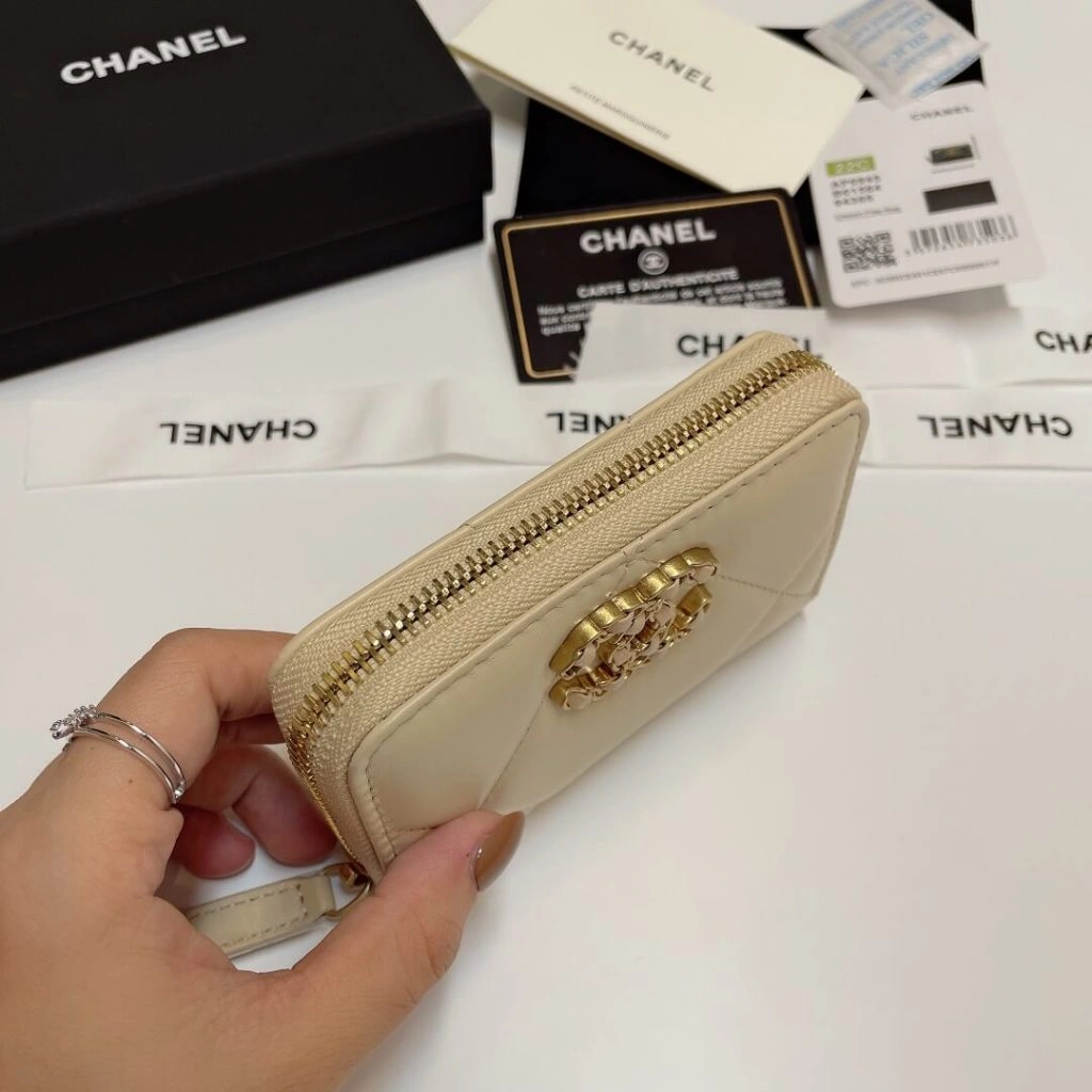 CHANEL Zipper wallet AllSeason 1291