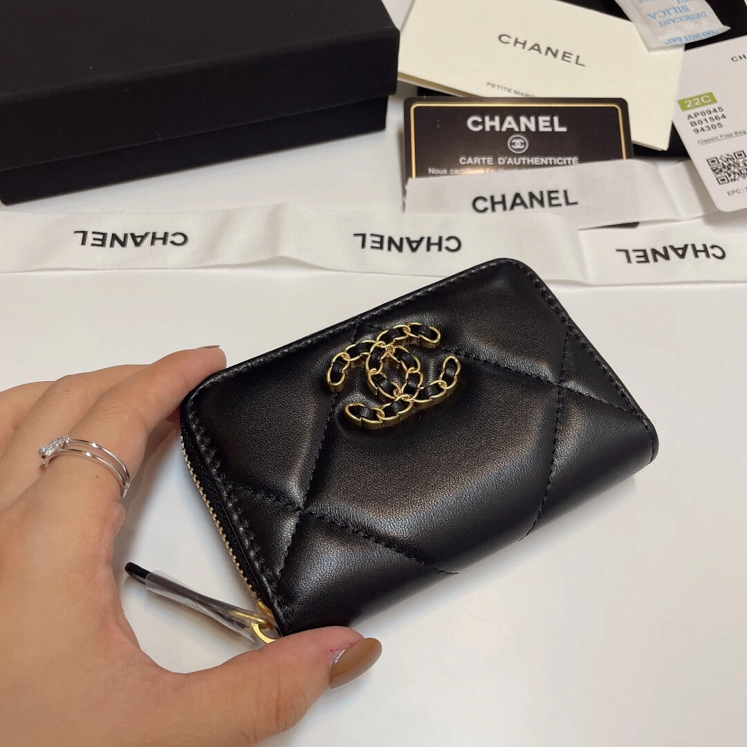 FashionForward CHANEL Zipper wallet 1292