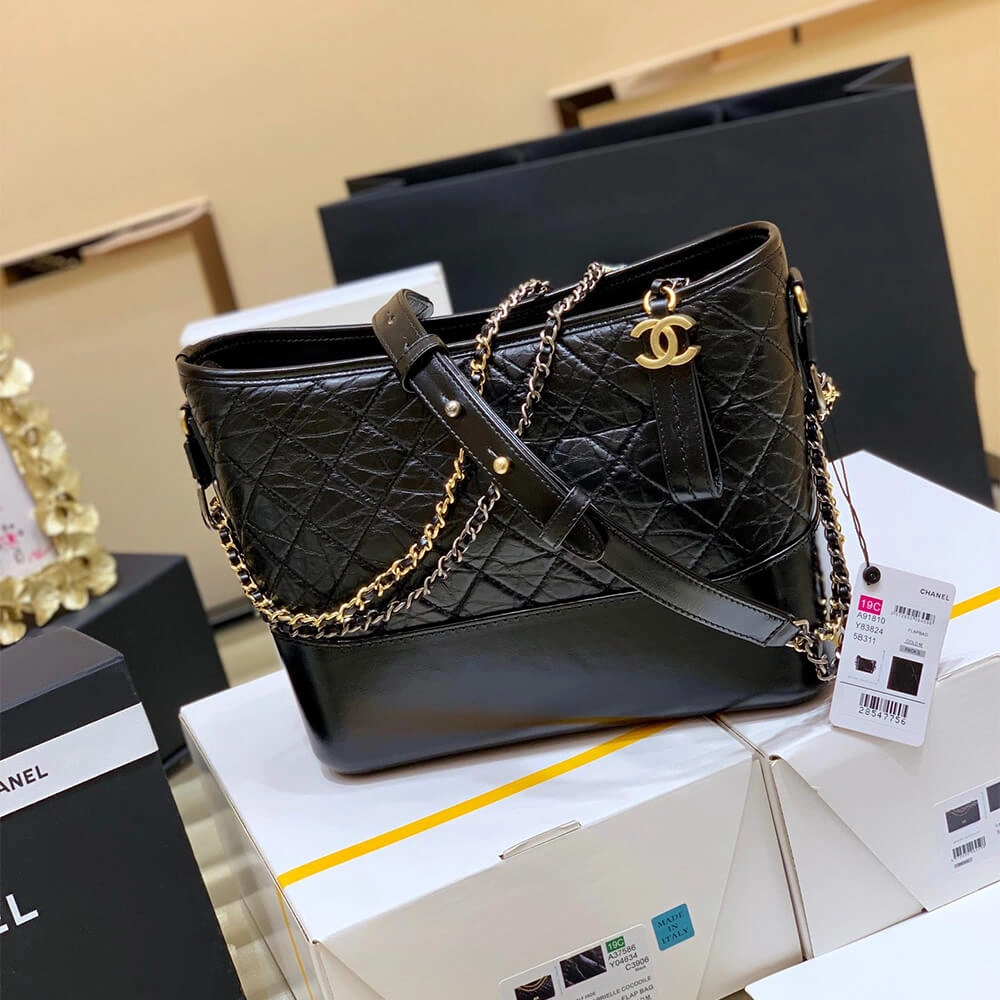 CHANEL’S GABRIELLE HOBO HANDBAG Unisex 1632
