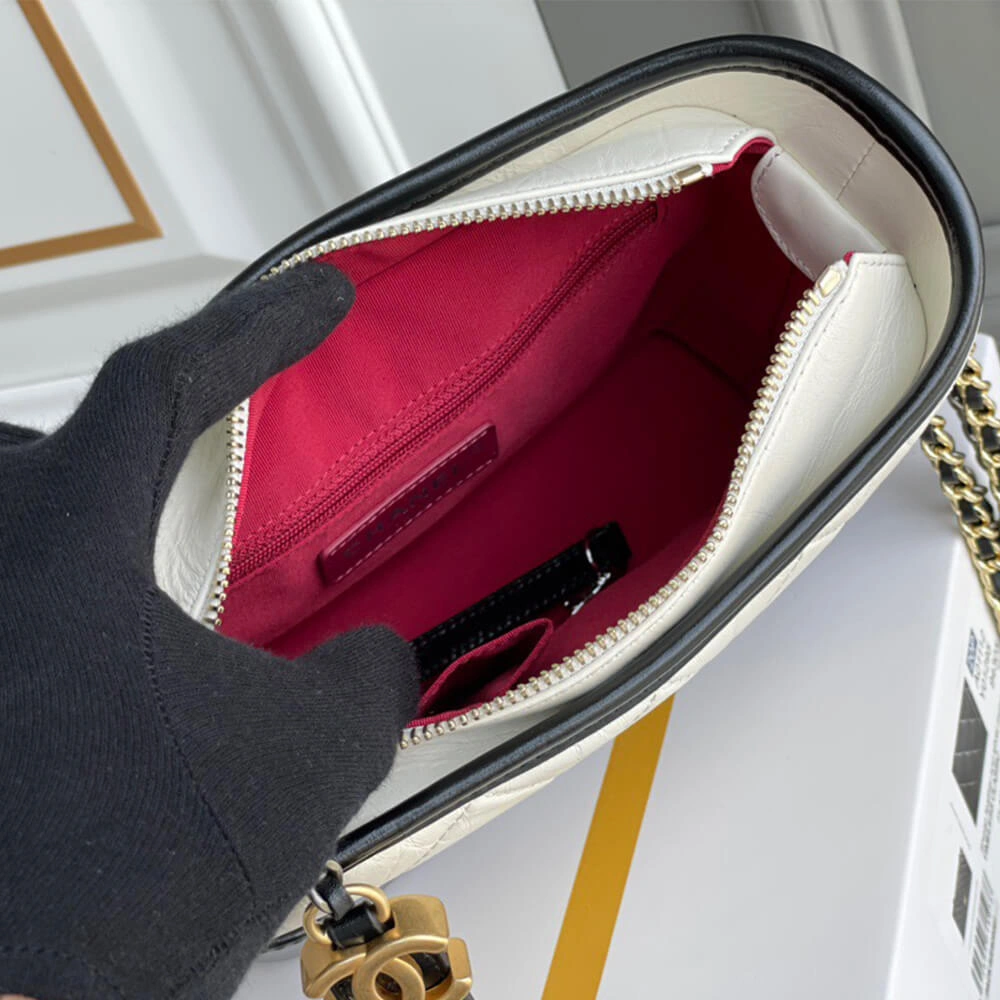 Supportive CHANEL’S GABRIELLE SMALL HOBO BAG 1639