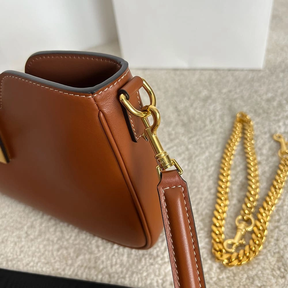 Sleek Celine SHOULDER CAMILLE 16 SOFT IN SMOOTH CALFSKIN(HIGH-END GRADE) 2484