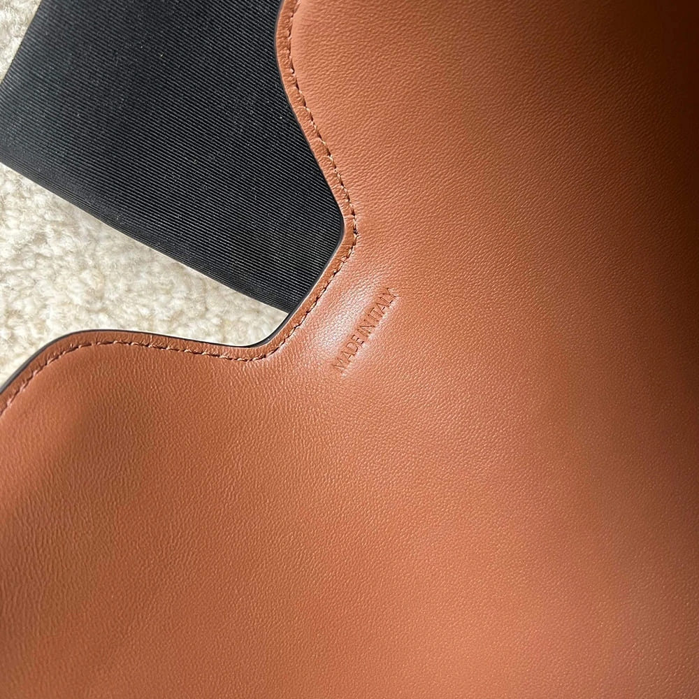 Sleek Celine SHOULDER CAMILLE 16 SOFT IN SMOOTH CALFSKIN(HIGH-END GRADE) 2484