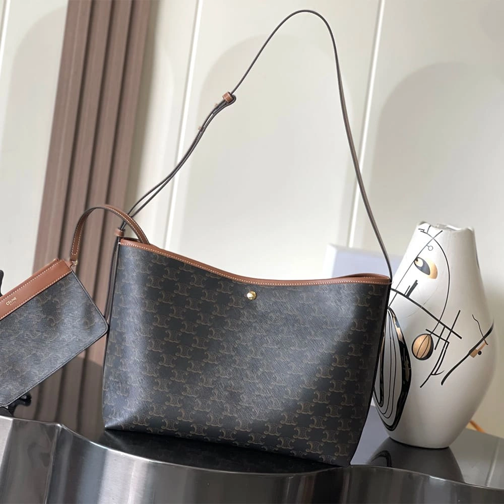 Fashionable Celine SOFT SHOPPER BAG IN Triomphe Canvas and Calfskin 2508