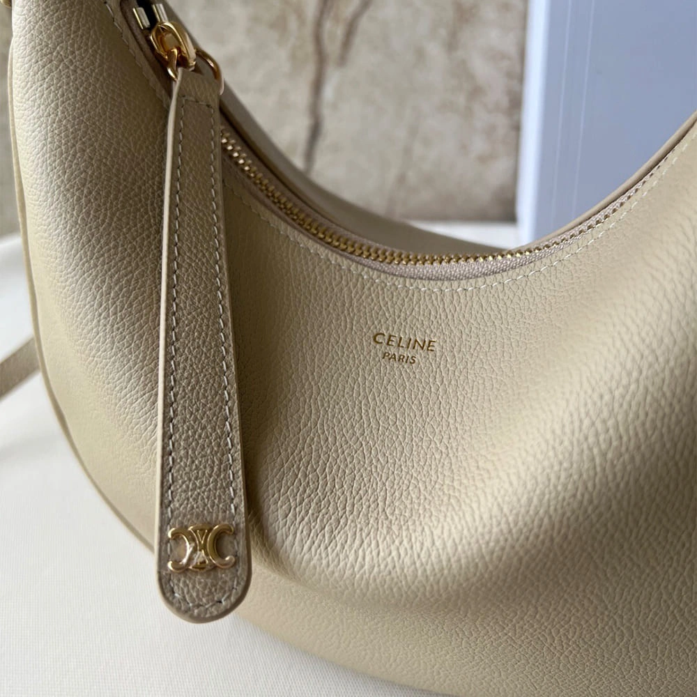 GoAnywhere Celine Teen Celine Lulu IN Grained calfskin 2543