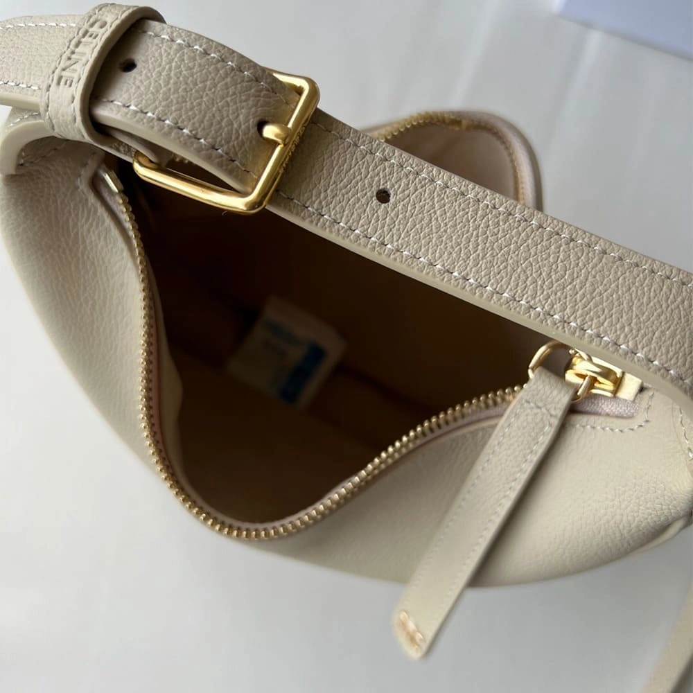 GoAnywhere Celine Teen Celine Lulu IN Grained calfskin 2543