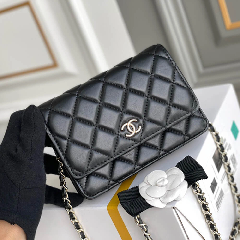 Packable Chanel MINI WALLET ON CHAIN 1706