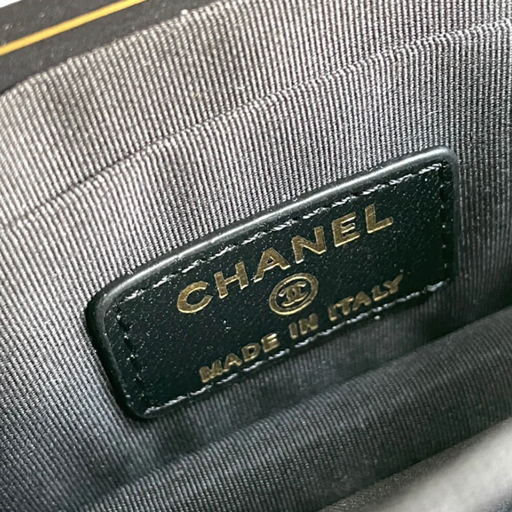 Packable Chanel MINI WALLET ON CHAIN 1706