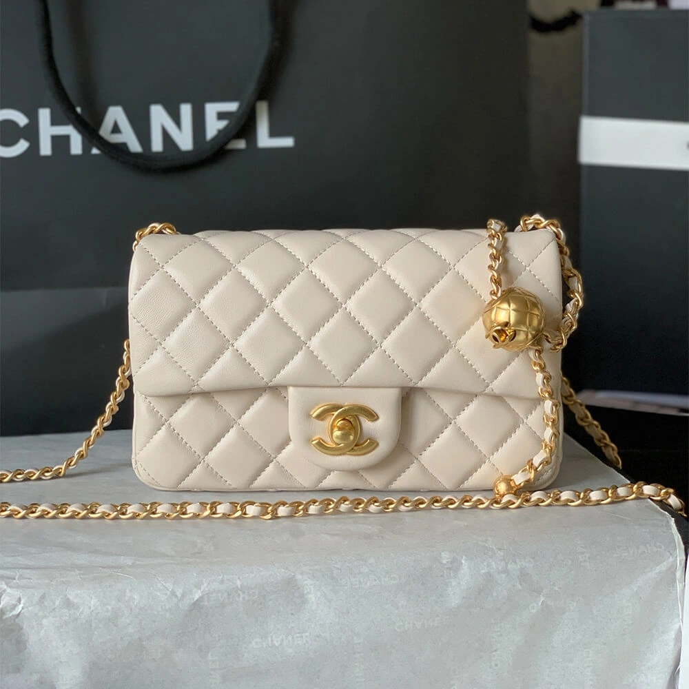 RelaxedFit Chanel Pearl Crush Mini Rectangular Flap 1437