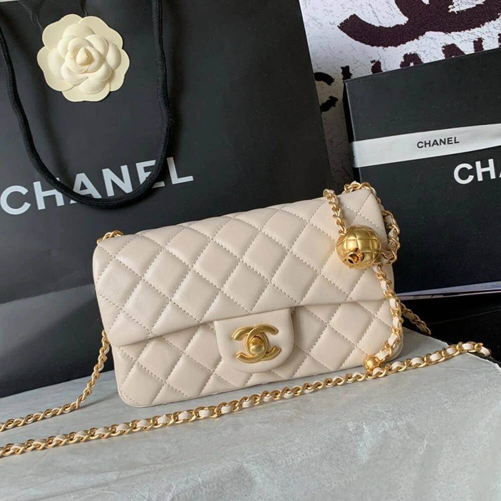 RelaxedFit Chanel Pearl Crush Mini Rectangular Flap 1437