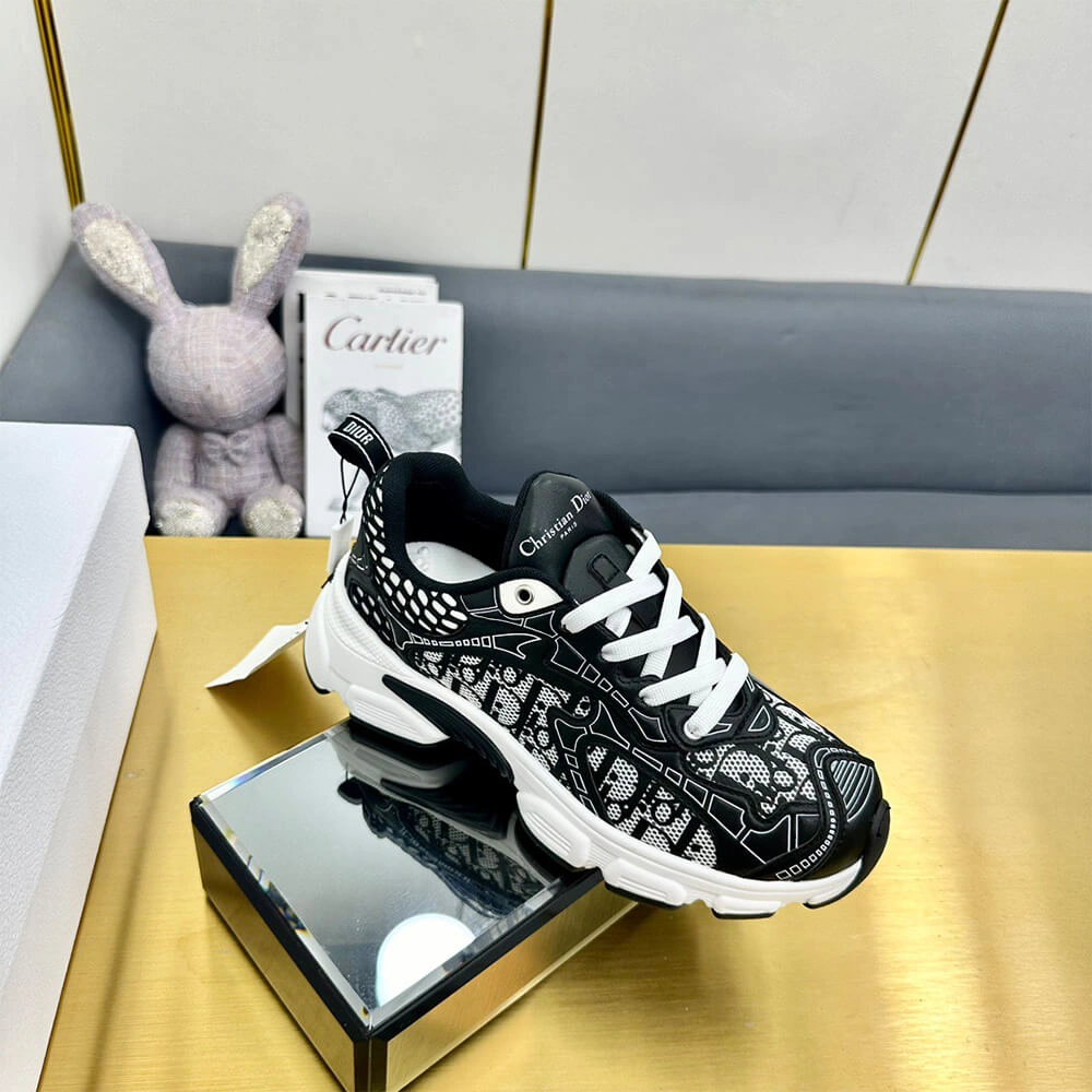 TopPick Christian Dior Vibe Sneaker 3337