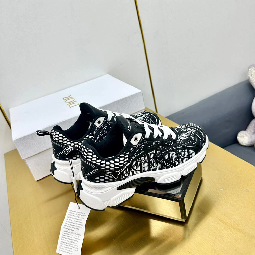 TopPick Christian Dior Vibe Sneaker 3337