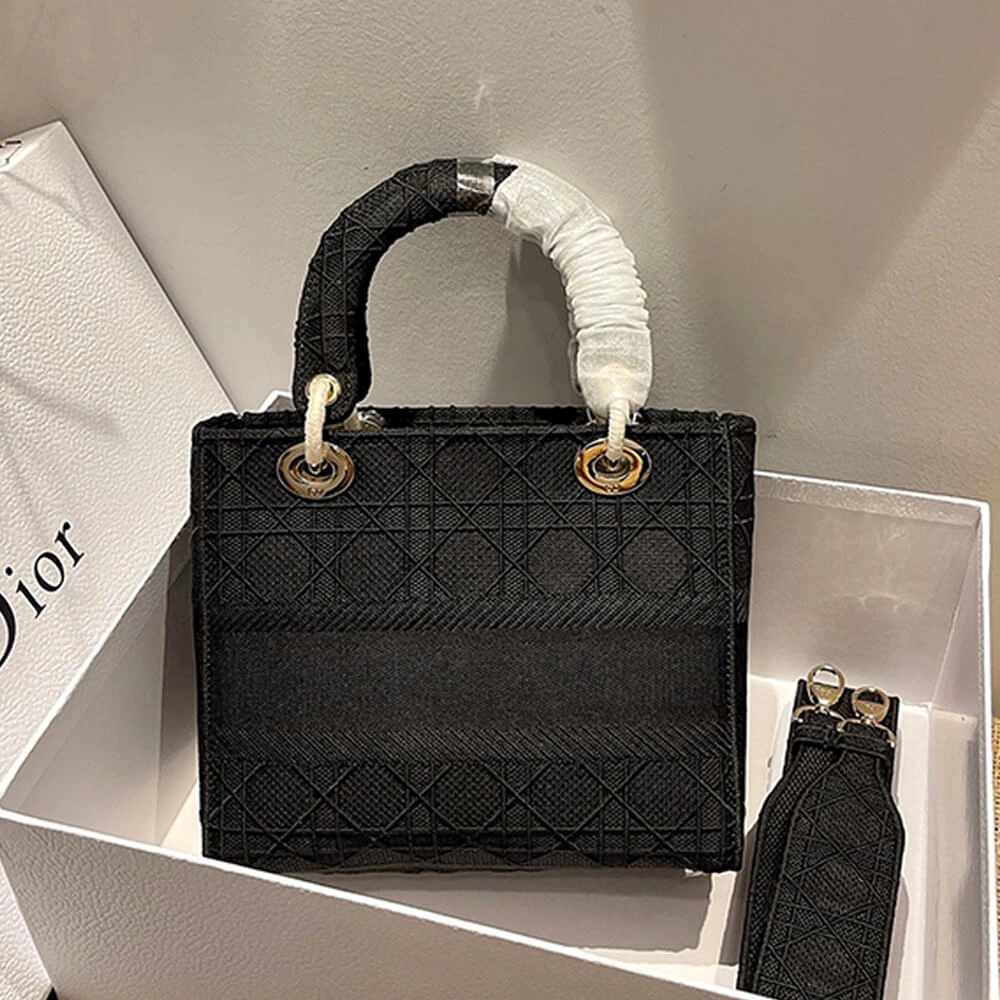 DIOR MEDIUM LADY D-LITE BAG Timeless 2439