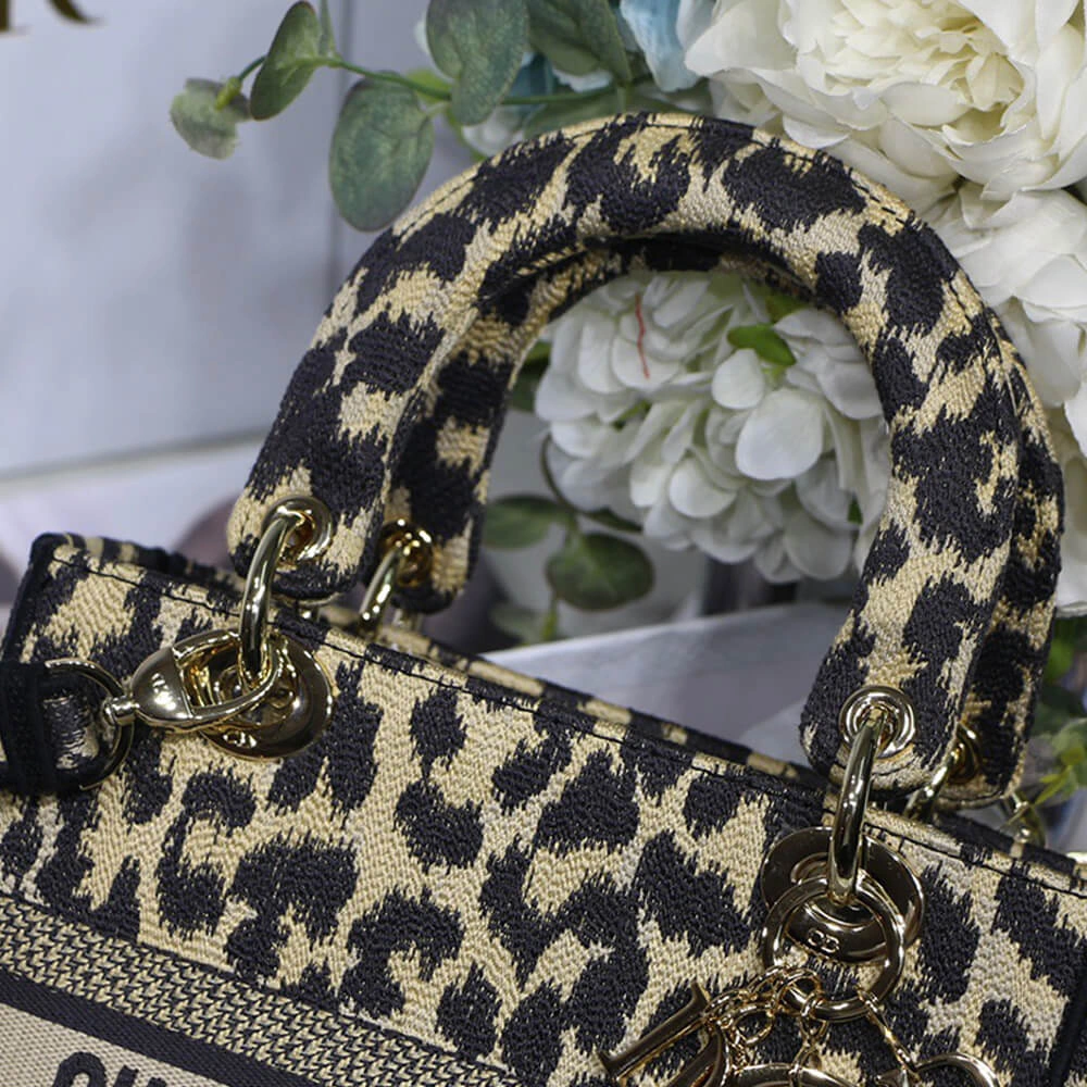 DIOR MEDIUM LADY D-LITE BAG Soft 2415