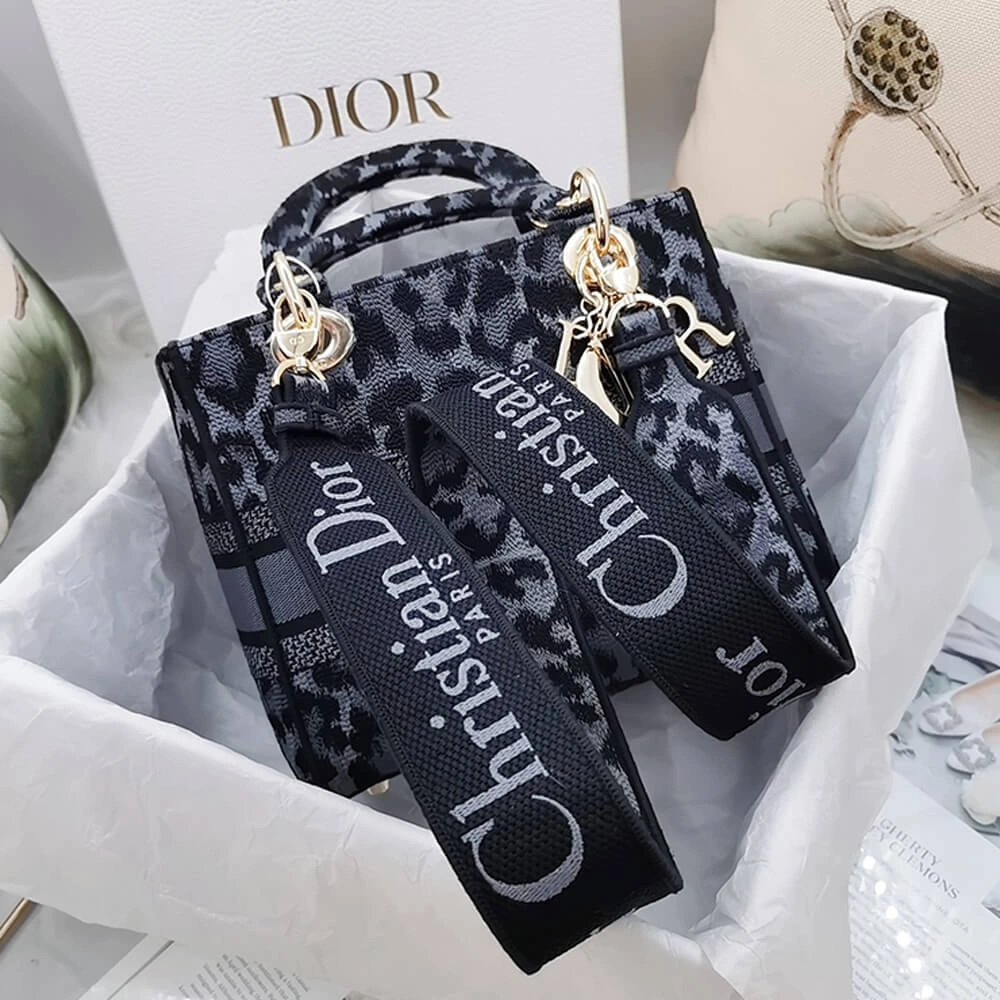 Attractive DIOR MEDIUM LADY D-LITE BAG 2437