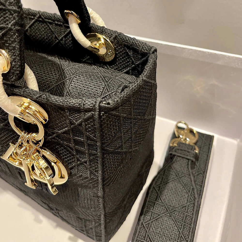 DIOR MEDIUM LADY D-LITE BAG Timeless 2439
