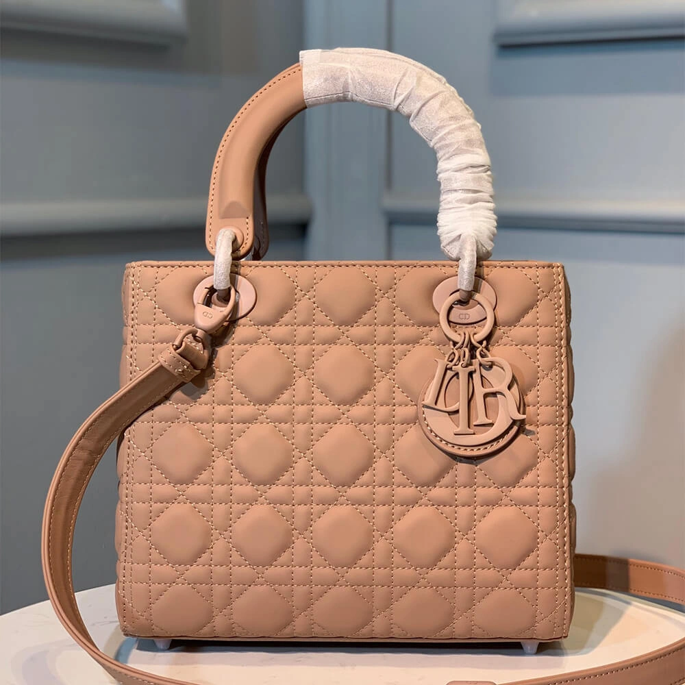 DIOR MEDIUM LADY DIOR BAG WellDesigned 2402