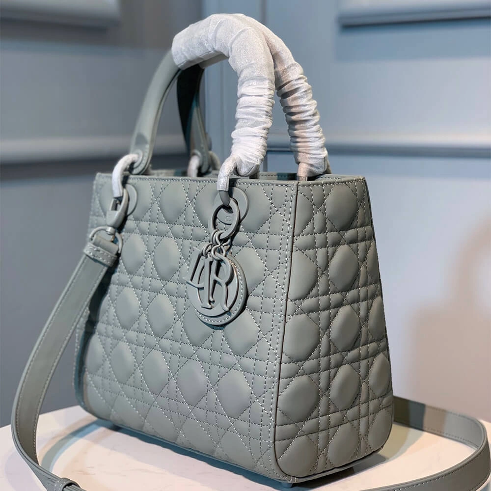 Cozy DIOR MEDIUM LADY DIOR BAG 2417