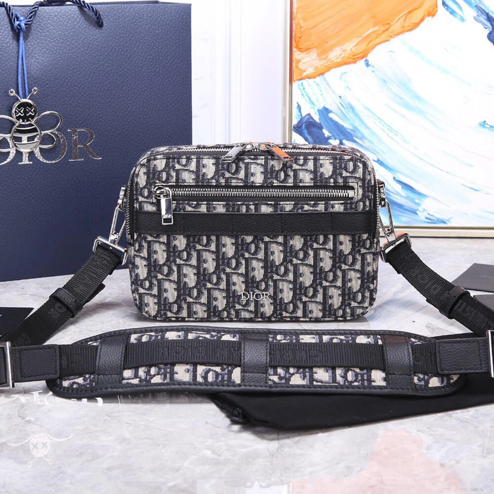 FlexibleFit DIOR SAFARI MESSENGER BAG 2398