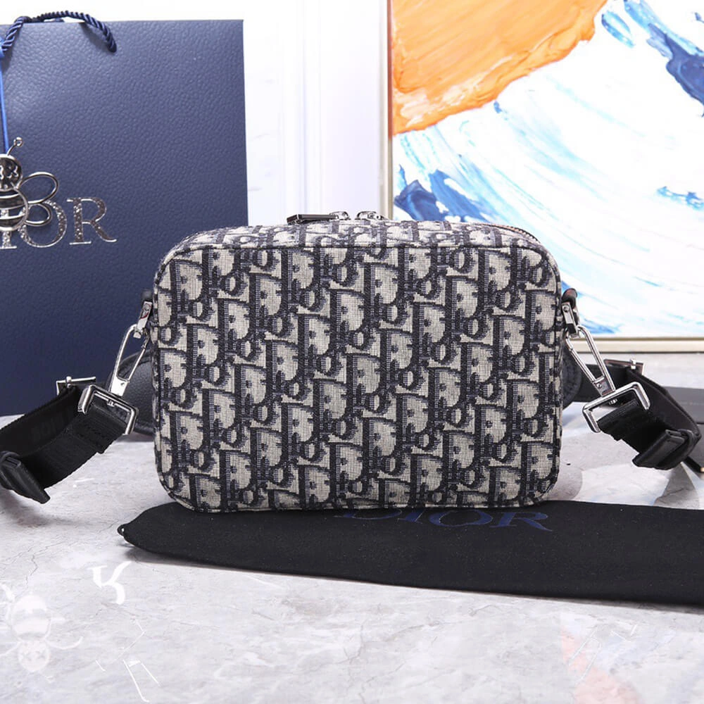 FlexibleFit DIOR SAFARI MESSENGER BAG 2398