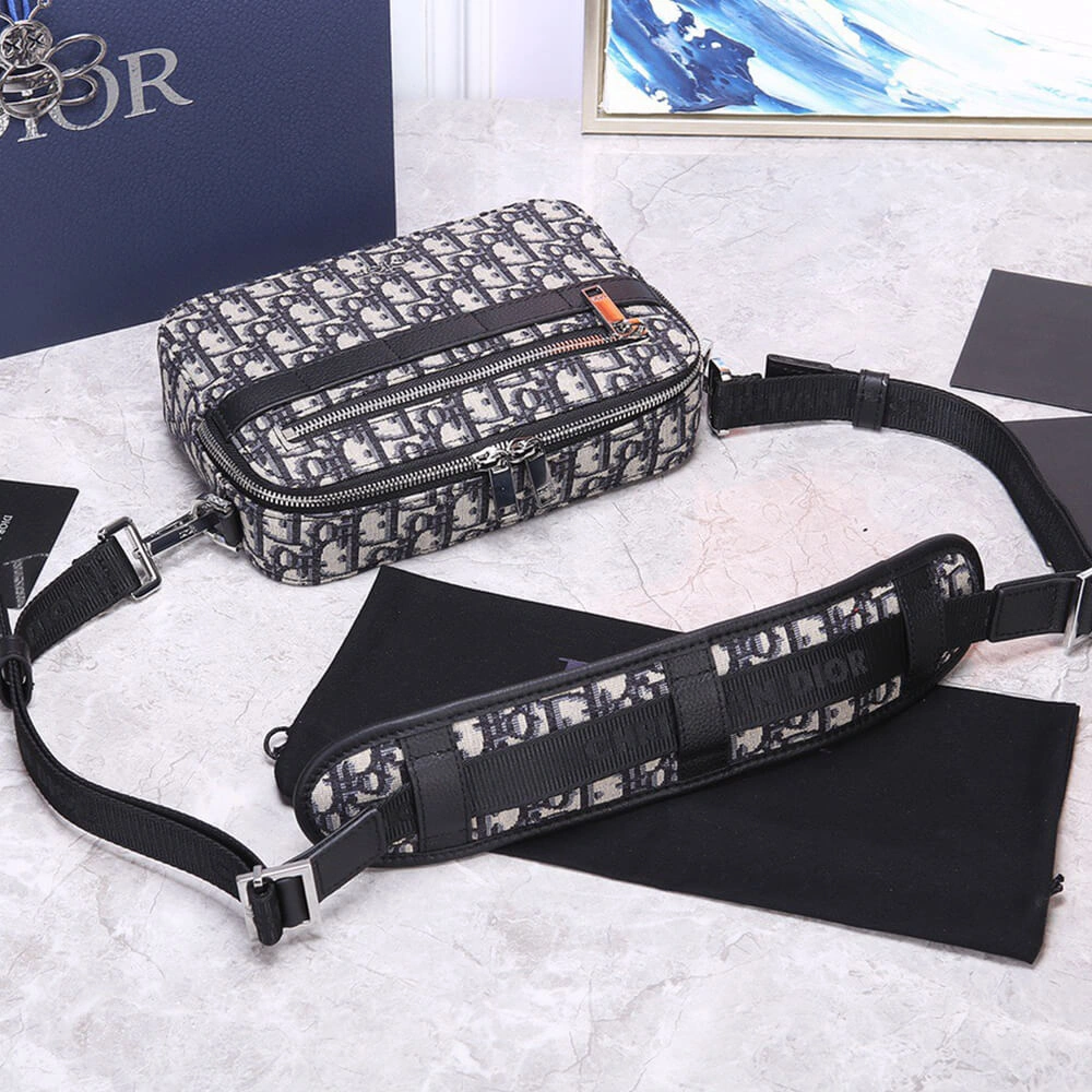 FlexibleFit DIOR SAFARI MESSENGER BAG 2398